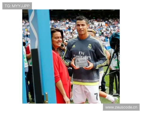 C罗与伊布高龄竞技状态及持续性对比分析 C罗与伊布高龄竞技状态及持续性对比分析